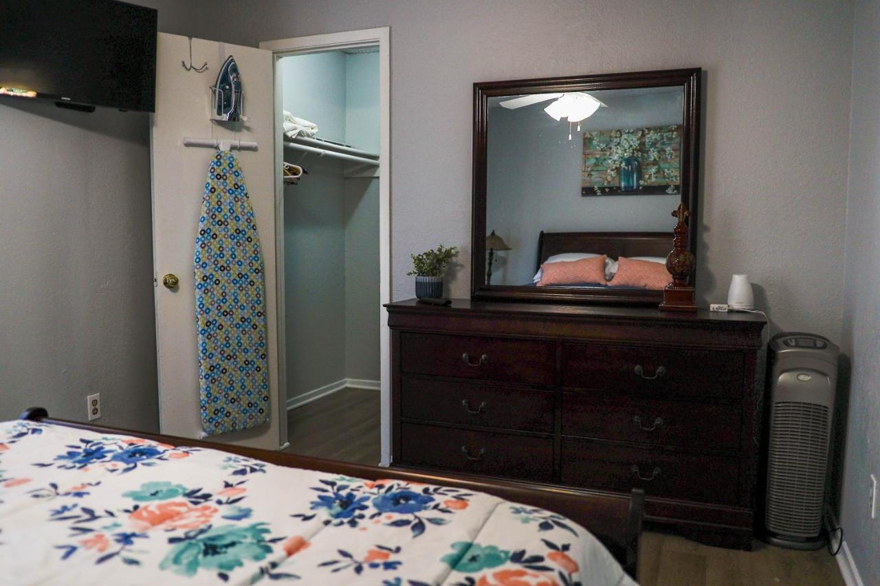 Congeniality And Comfort. All The Essentials With Class, 2 Nights? 2 Weeks? Stay, Relax, Work, Or Go Out For Fun. Arlington Dış mekan fotoğraf